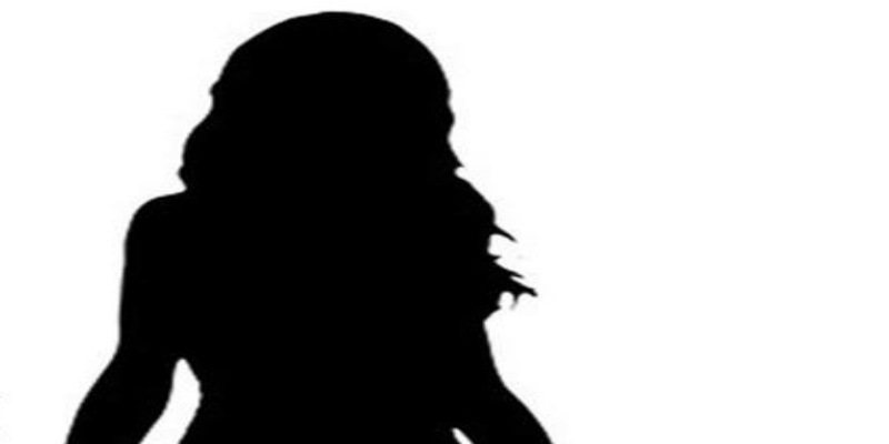 صورة اشتهرت بجرأتها.. فنانة معروفة تفاجئ متابعيها بارتداء الحجاب