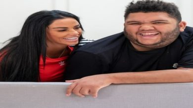 صورة من أجل الزواج.. عارضة أزياء شهيرة تضع إبنها المعاق في دار رعاية