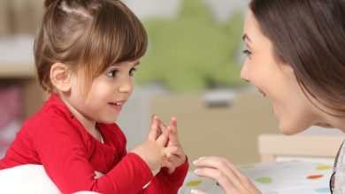 صورة 5 طرق لتشجعي طفلك على الادب واللطافة