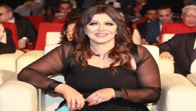 صورة زوج الفنانة هالة صدقي يطلقها عبر بث مباشر -فيديو