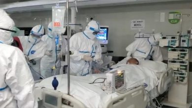 صورة نقل فنان شهير للعناية المركزة