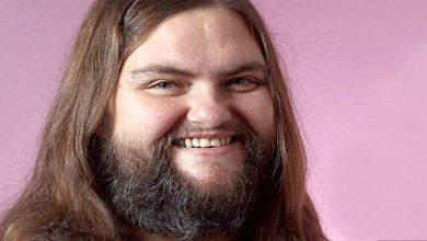 صورة امرأة مُلتحية تتفوق على الرجال في مسابقة اللحية – صور