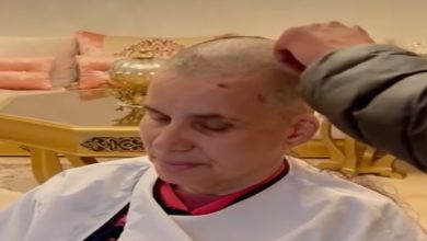 صورة بفيديو مؤثر.. الشروقات يعلن إصابة والدته بالسرطان