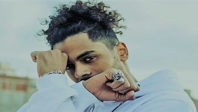 صورة مغني “راب” يثير الجدل بسبب تأدية مناسك العمرة رفقة صديقته -صورة