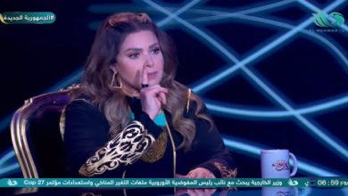 صورة فنانة تنفعل على الهواء بعد مواجهتها بسر خطير -فيديو
