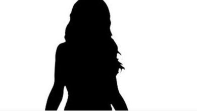 صورة فنانة شهيرة تطلب الدعاء من جمهورها