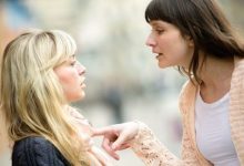 صورة 8 علامات تقولك إن صديقتك لا تحبك
