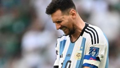 صورة عرض قميص ميسي للبيع بعد خسارته “المدوية”