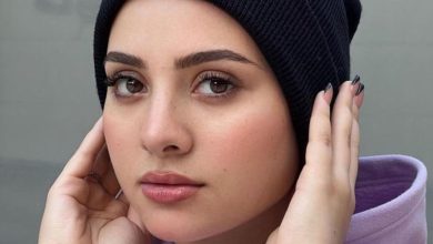 صورة بلوغر شهيرة تفقد البصر تماما