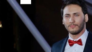 صورة ممثل مغربي يندد بارتفاع الأسعار -صور