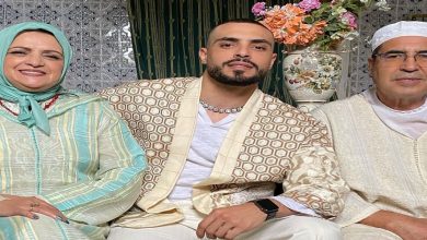 صورة “وينزا” يذرف الدموع بعد تلقيه رسالة من والديه-فيديو