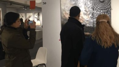 صورة الفنانة إلهام العراقي عمري توقف “الزمن” في معرض تشكيلي بطنجة