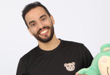 صورة بشبابيك مغلقة.. خريج “ستاند آب” مصطفى عليوة يقدم عرضه بالبيضاء