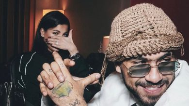 صورة “الغراندي طوطو” يشعل منصات التواصل بصورة رومانسية مع زوجته -صورة