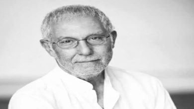 صورة وفاة الفنان التركي إلهان شاشان عن 77 عامًا