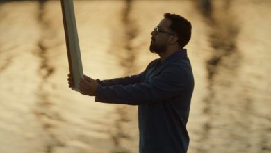 صورة سليم “كرافاطا” يختار البساطة في أغنيته الجديدة “BEBE” -فيديو