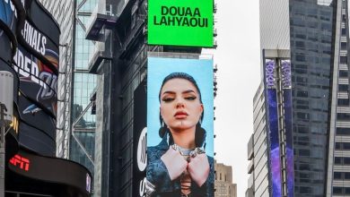 صورة نجمة “Equal Arabia”.. دعاء لحياوي تزين شوارع “تايمز سكوير” بنيويورك