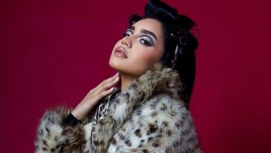 صورة ريم فكري تشارك صورة غامضة من طائرة وتُبقي وجهتها سرية