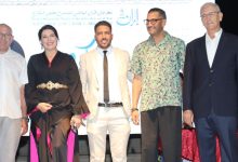 صورة تكريم مونية لمكيمل ويوسف الجندي في افتتاح مهرجان “إثران” للمسرح