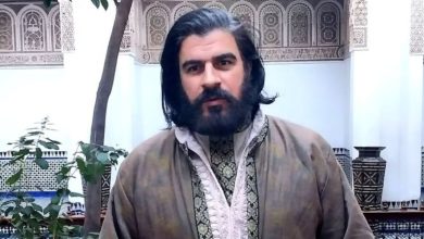 صورة ياسين أحجام ورفاقه يرفعون راية المسرح المغربي في مهرجان دولي -فيديو