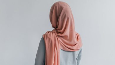 صورة إعلامية شهيرة تعلن ارتداء الحجاب وتبدأ مرحلة جديدة -صورة
