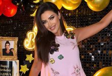 صورة “أم أربعة وأربعين”.. رضوى الشربيني تحتفل بعيد ميلادها بحضور أصدقائها