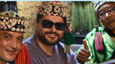 صورة ناصيف زيتون يشارك المغاربة فرحة التأهل التاريخي إلى نهائي المونديال -صورة