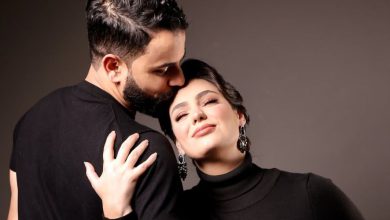 صورة غيثة الكزولي تدعم زوجها زهير زائر