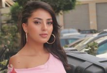صورة سارة بوعابد تروج لأول تجربة سينمائية لها في “عائلة فوق الشبهات”