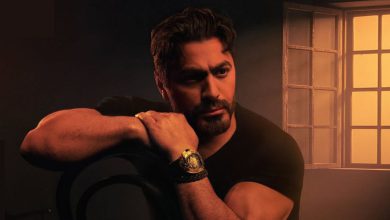 صورة تامر حسني يجري عملية جراحية على ذراعه