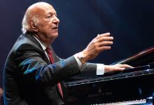 صورة عمر خيرت يعلق حفلاته.. وسبب صحي وراء القرار