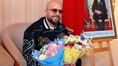 صورة عبد الحفيظ الدوزي يشكر سكان العيون ويعدهم بسهرة فنية كبرى