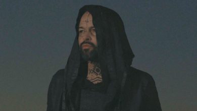 صورة “إيلام جاي” يحتفي بالمسيرة الخضراء ويغني “الصحرا ديالنا”