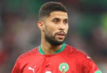 صورة يحيى جبران يؤدي مناسك العمرة رفقة والدته -صور