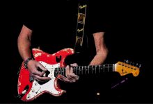 صورة الموت يخطف أيقونة موسيقى الروك -صورة