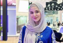 صورة إحسان بنعلوش تشهر زواجها وتوضح: “لا حبا في الظهور بل مشاركة للفرح”