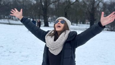 صورة سميرة سعيد تشارك لحظات عائلية دافئة من إفران وسط الثلوج -صور