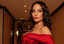 صورة التركية ديميت أوزديمير تفاجئ جمهورها