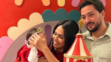 صورة في أجواء دافئة.. منال بنشليخة تحتفي بعيد ميلاد نجلتها الأول