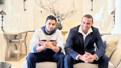 صورة لقاء غير متوقع يجمع “الحر” بنجم “الأسود” السابق جواد الزايري