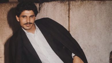 صورة عبد العزيز ستاتي يستحضر ذكريات الماضي -صورة