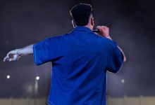 صورة توقيف فنان شهير بعد جدل حول محتوى أغانيه