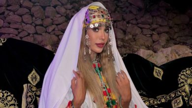 صورة كريمة غيث تحيي حفلا فنيا بفرنسا احتفالا برأس السنة الأمازيغية