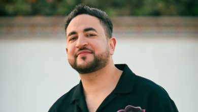 صورة يوسف جلزيم يفتتح مرحلة فنية جديدة بـ”عايش كنموت”