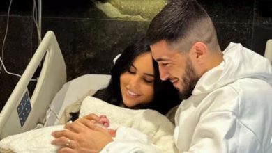 صورة كوثر تيسية تُرزق بمولودها الأول وتختار له اسم “سلمان”