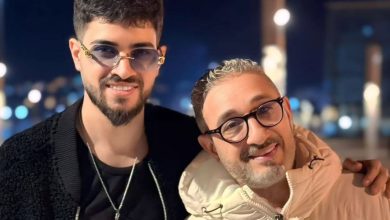 صورة سعيد الصنهاجي يذرف الدموع بسبب ابنه “حمزة”