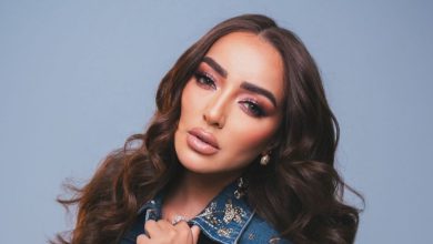 صورة جميلة البدوي تشعل الفضول بأجواء تصوير غامضة
