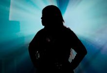 صورة فنانة شهيرة تهدي خطيبها الراحل أغنية في ذكرى وفاته