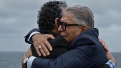 صورة عبد العزيز الستاتي يستحضر ذكرى شقيقه الراحل في “ترند” مؤثر -فيديو