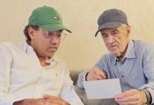 صورة بعد خضوعه لعملية جراحية.. مراد العشابي يطمئن جمهور “بزيز” على حالته الصحية